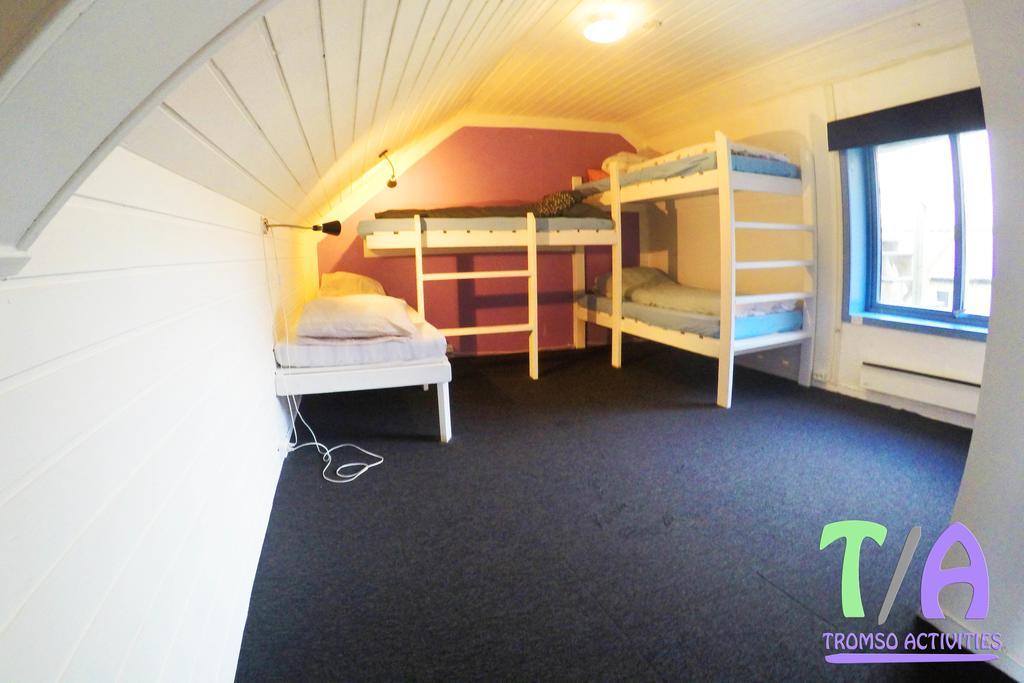 Tromso Activities Hostel Room photo